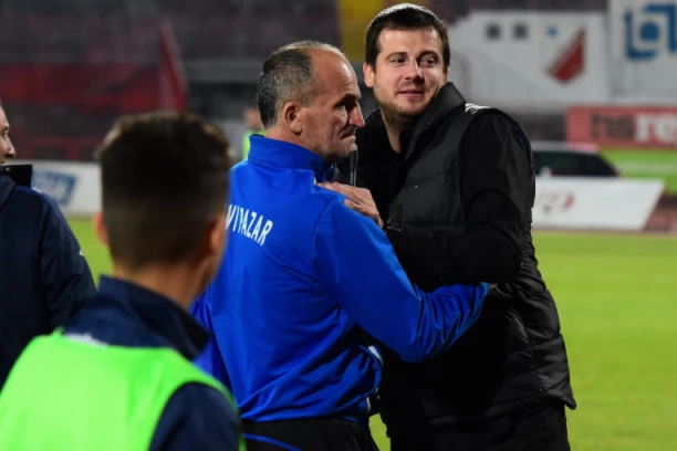 ŠOKANTNA ODLUKA: Trener podneo ostavku usred priprema - igrači ostali bez šefa u najkritičnijem delu sezone!