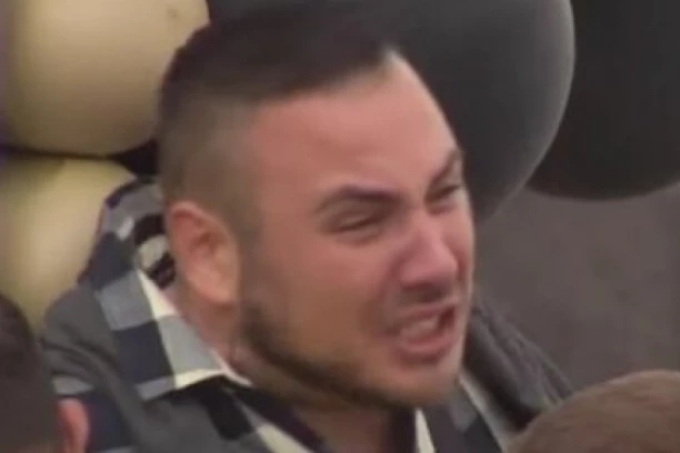 CARA TEŠKO POTRESLA SMRT: Osvanula emotivna poruka koja KIDA DUŠU, razoren bolom (FOTO)