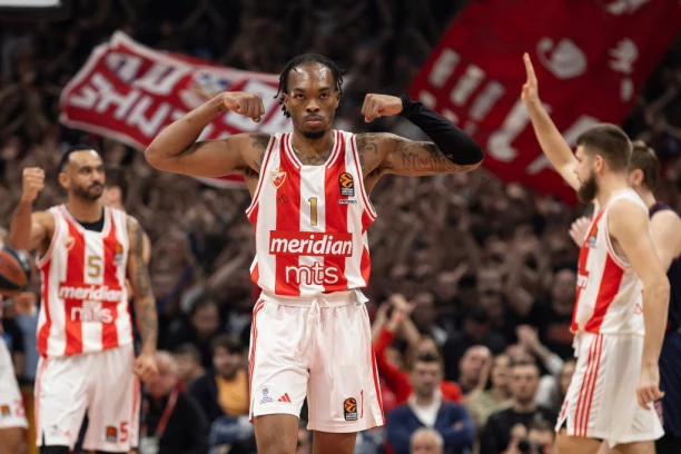 OVO JE OKRUŽENJE U KOM JE DŽAVONTE ODUVEK ŽELEO DA IGRA! EKSKLUZIVNO: Smartov BRAT ODUŠEVLJEN atmosferom u Areni!