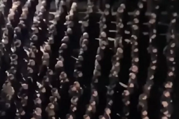 FAŠISTI IZAŠLI NA ULICE I NAČINILI ODVRATAN GEST: Sud odlukom šokirao narod, čitava zemlja se sad TRESE! (VIDEO)