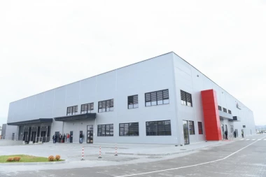 ZAVRŠEN UVIĐAJ U FABRICI U ALEKSINCU: Otrovano 162 ljudi, "Magna" zatvorena do daljnjeg