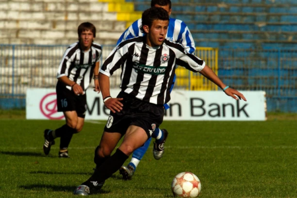 U IŠČEKIVANJU PROMOCIJE NEKADAŠNJEG REPREZENTATIVCA: Vicešampion doveo novo pojačanje - srpski Huan Karlos Valeron je stigao!