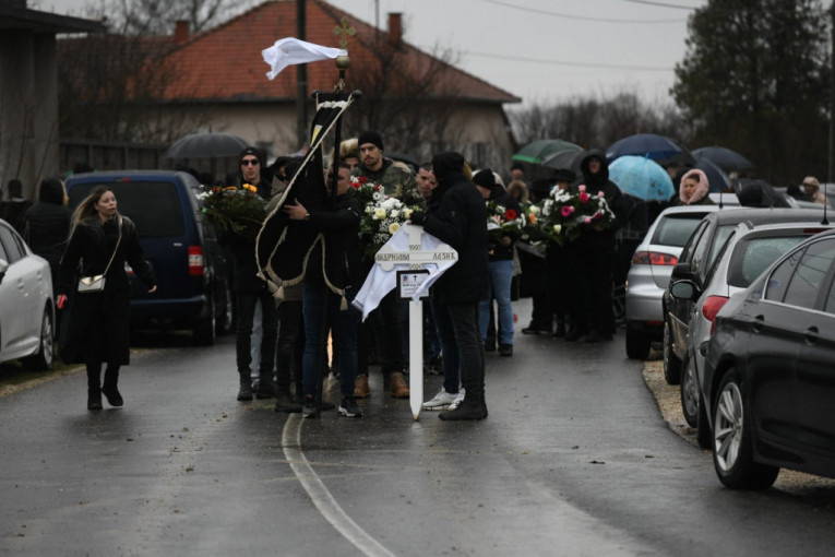 Sahrana Andrijane Lazić