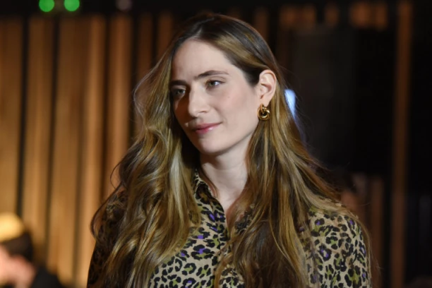 GLUMICA RODILA ĆERKICU MISTERIOZNOM MUŠKARCU: Marija Bergam prvi put pokazala naslednicu!