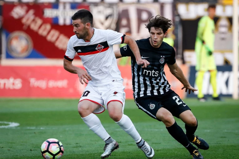 BESPOŠTEDNI BORAC SE VRAĆA U SVOJ KLUB: U teškom trenutku se odlučio da preuzme još jednu obavezu - pored igračkih zadataka, obavljaće i funkciju sportskog direktora!