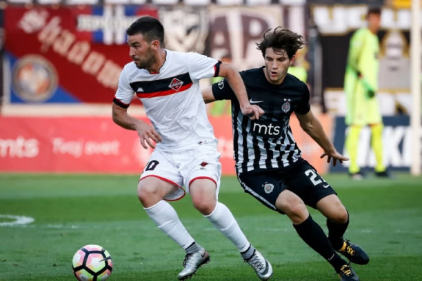 BESPOŠTEDNI BORAC SE VRAĆA U SVOJ KLUB: U teškom trenutku se odlučio da preuzme još jednu obavezu - pored igračkih zadataka, obavljaće i funkciju sportskog direktora!