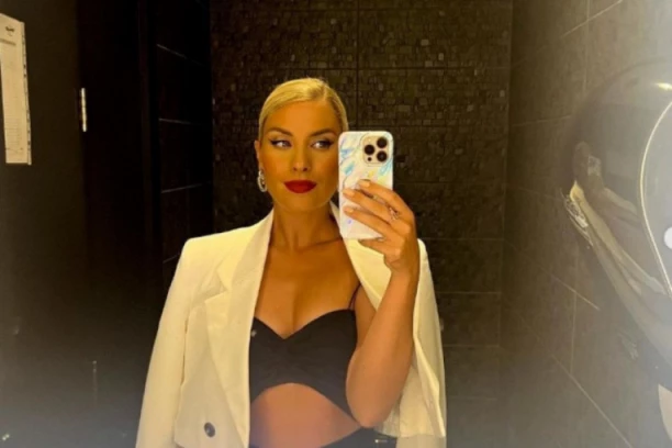 GLUMICA JE 6 GODINA U SREĆNOJ VEZI I NE ŽELI DA SE UDA: Katarina izazvala buru među Balkancima (FOTO)