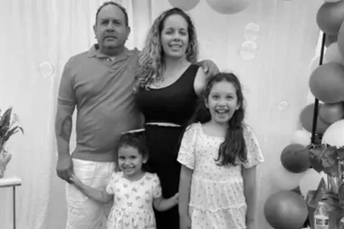 MAJKA MONSTRUM IZMASAKRIRALA MUŽA, ĆERKICE, PA SEBE LIŠILA ŽIVOTA! Nakon istrage, policija došla do JEZIVOG razloga - zbog OVOGA je to uradila! (VIDEO)