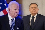 ŠIRI STRAH, OBMANJUJE NAROD I POZIVA NA RAT: Dodik OŠTRO uzvratio Bajdenu posle SKANDALOZNE poruke Amerikanca