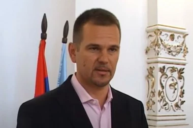 Stari maniri poznatog prevaranta Jelića: Kad god je pred hapšenjem napada vlast i pravi od sebe žrtvu!