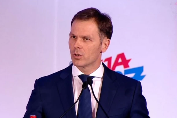 MALI ODGOVORIO NIKEZIĆU: Đilasov potrčko ne može da prihvati da toliko ulažemo, a uspešno držimo i javni dug pod kontrolom