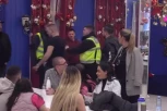 OBEZBEĐENJE PREKINULO PROGRAM U ELITI: Voditeljka izbacila takmičara iz Bele kuće zbog ponašanja!