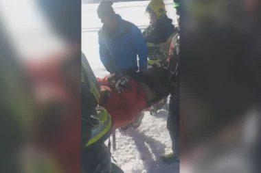 MLADIĆA IZVUKLI IZ PROVALIJE DUBOKE VIŠE OD 30 METARA: Sleteo sa kvada kod vidikovca, a evo kako je spašen!