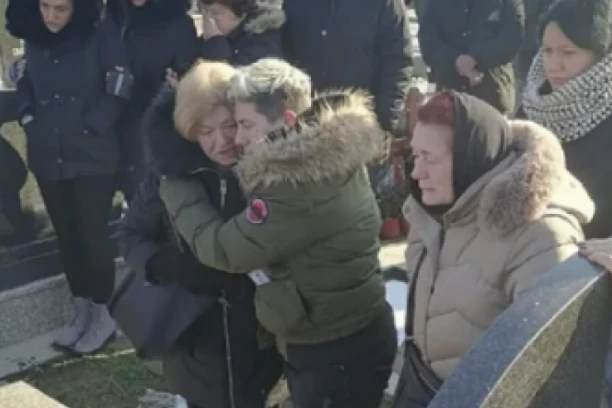 MATORA IMALA RAZGOVOR SA PORODICOM, OTKRIVENO ŠTA SU ZAHTEVALI OD NJE: Majka joj dala uputstva, ovo je trebalo da uradi odmah po povratku u Elitu!