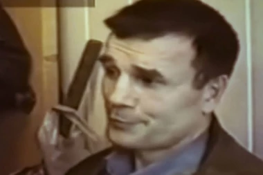 "LOŠE JE BITI BOGAT"! Aleksandar brutalno ubio 17 ljudi, žrtve nalazio preko malih oglasa! POSLE SVAKOG ZLOČINA OSTAVLJAO BIZARNU PORUKU, A JOŠ BIZARNIJA BILA JE KAZNA KOJU JE DOBIO! (VIDEO)