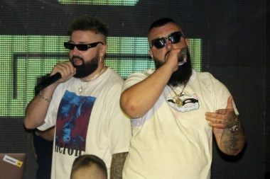 INCIDENT NA NASTUPU DŽALE BRATA I BUBE KORELIJA: Tek punoletnom dečku slomljena LOBANJA, reperi se HITNO OGLASILI!