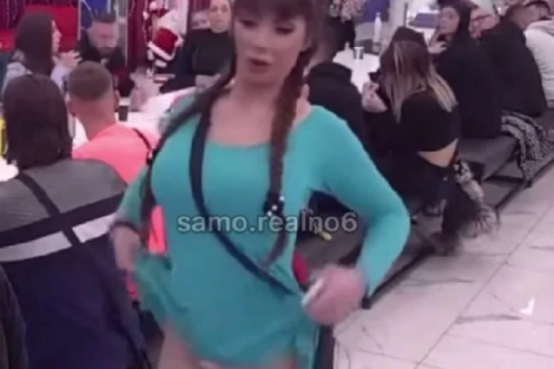 MILJANI PARE HTELI  DA GURNU U DEKOLTE! Kulićka u kafani napravila karambol! Šok-snimak kruži na društvenim mrežama!