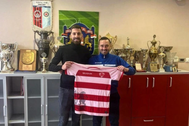 POMALO NEOČEKIVAN POTEZ: Kapiten direktnog konkurenta za šampionski pehar novo je pojačanje jesenjeg prvaka!