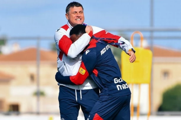 MILOJEVIĆ ZADOVOLJNO TRLJA RUKE: Zvezdi stigla DVA brutalna POJAČANJA!