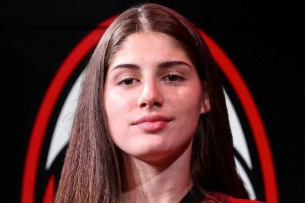 SRBIJA IMA JOŠ JEDNOG PREDSTAVNIKA U SLAVNOM MILANU! Jović i Simić DOBILI DRUŠTVO! SENZACIJA: Iz Vojvodine na San Siro!