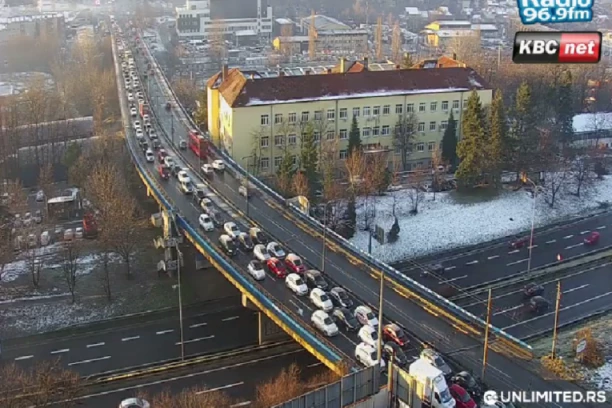 TOTALNI KOLAPS U BEOGRADU! Gde god da krenete - kolone i gužva, NAORUŽAJTE SE STRPLJENJEM! (FOTO)