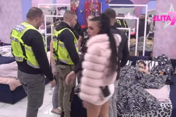 KAMERA USNIMILA MATORINU ŠOK REAKCIJU: Pozelenela od ljubomore zbog Anđela i Anite, URNISALA ih na njihov važan dan! (VIDEO)