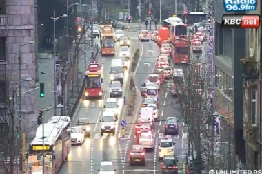 JUTARNJI ŠPIC PARALIŠE AUTO-PUT I PANČEVAC! I OVI delovi grada zakrčeni (FOTO)