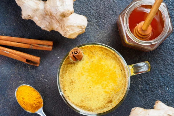 RECEPT ZA TOPLI ZIMSKI SMUTI: Vratiće vam energiju za svega par MINUTA, toliko je UKUSAN da ćete ga svaki dan praviti!