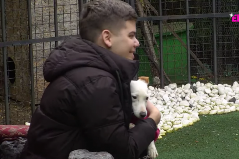 Uroš Stanić Elita dobio psa za Janjuša