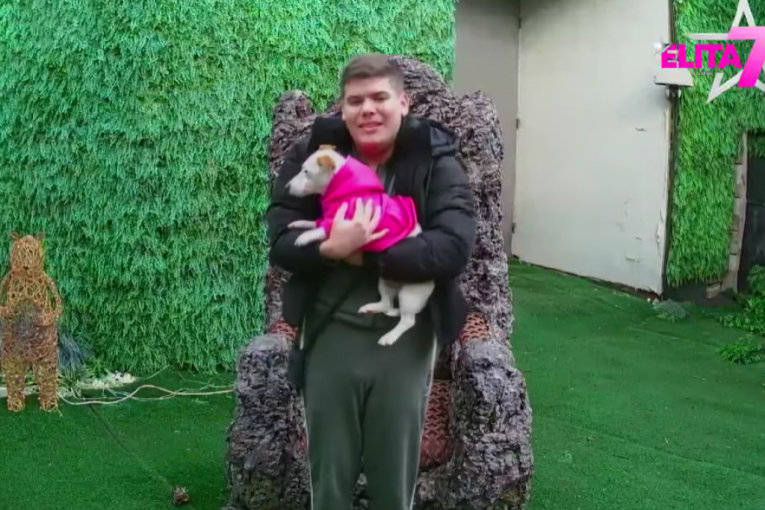 Uroš Stanić Elita dobio psa za Janjuša