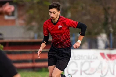 POVRATAK ANĐELKOVIĆA U VELIKU PLANU: Mladi krilni fudbaler će imati dvostruku ulogu u klubu!