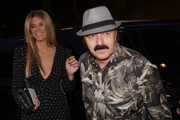 PRLJAV VEŠ MELINE I HARISA ISPLIVAO NA VIDELO: Dramatična scena u javnosti, POSVAĐALI se žestoko, a zbog OVOGA je zapenila na pevača!