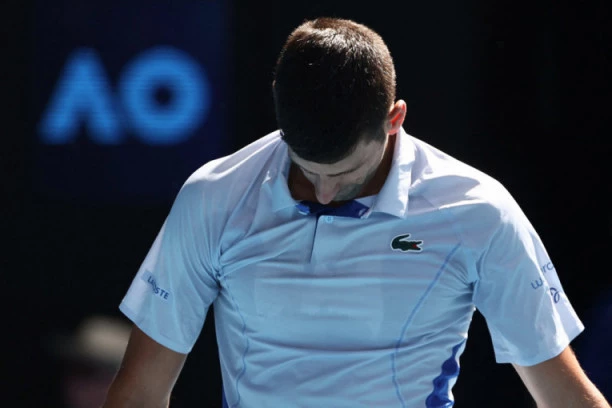 ISPLIVALE FOTKE: Pogledajte šta Đoković radi nakon ispadanja sa Australijan opena (FOTO)