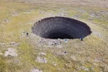 CELA RUSIJA NA NOGAMA ZBOG JAKIH EKSPLOZIJA! Osam misterioznih kratera SEJU paniku i strah, šta se tu krije? (VIDEO)