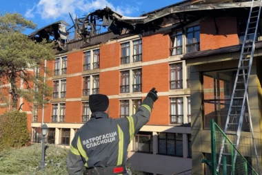 OVO JE PRIČA KOJA ĆE VAM NATERATI SUZE NA OČI: Kako je hrabri doktor spasao živote u požaru na Čigoti