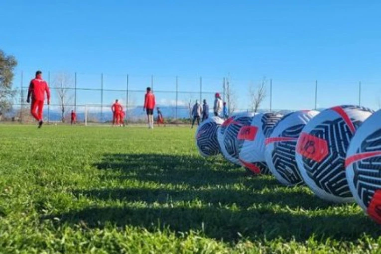 USPEŠAN DEBI NOVOG TRENERA CRVENO-BELIH: Od igrača je na poklon dobio pobedu - očitana je lekcija slovačkom superligašu! (FOTO GALERIJA)