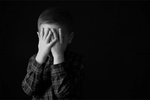 MALIŠAN UMIRAO U NAJGORIM MUKAMA, MAJKA ''NEKAŽNJENA'': Dečak (3) iz Niša se popario vrelom vodom, TUGA!