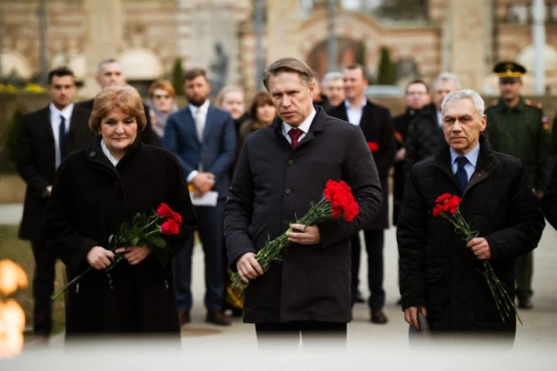 Delegacija Ministarstva zdravlja Ruske Federacije na čelu sa ministrom Mihailom Muraškom doputovala u posetu Srbiji