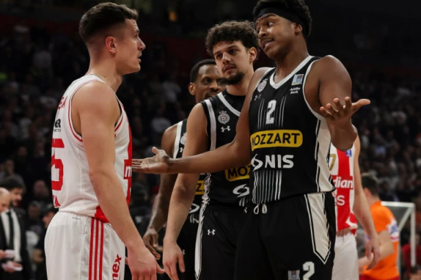 ZVEZDA POMAŽE VEČITOM RIVALU! Posle RATA u derbiju, crveno-beli SPASAVAJU Partizan!