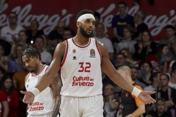 FINTA VALENSIJE: Brendon Dejvis IPAK IGRA protiv Crvene zvezde!?