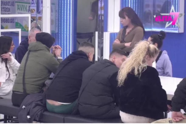 UČESNICA ELITE PRIZNALA DA JE BESKUĆNICA: Nema krov nad glavom, svira na ulici!