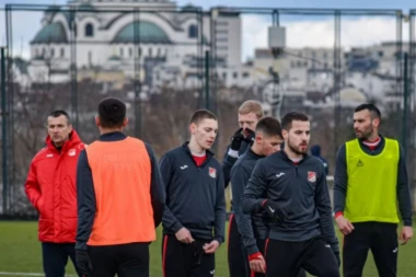 FOTO UBOD: Gostovanje jesenjeg šampiona na beogradskoj Marakani - i pored poraza, nezadovoljstva nema!