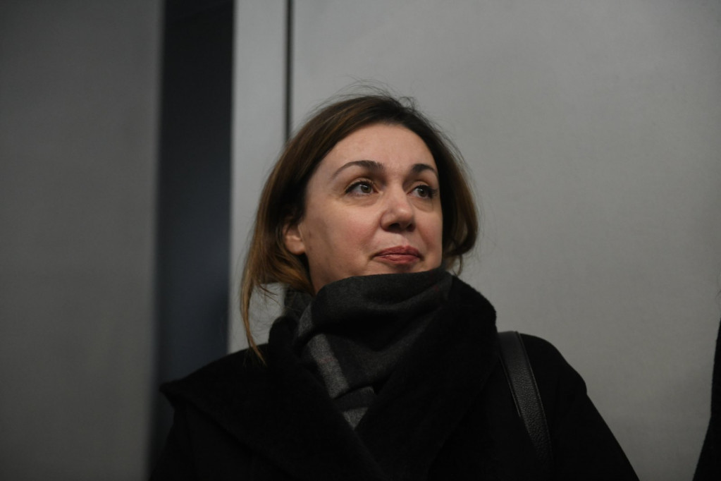 Miljana ispred sudnice