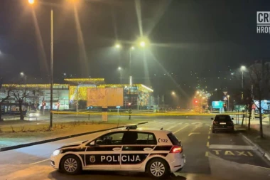 MALOLETNICI AUTOMOBILOM UDARILI POLICAJCA: Horor na ulici, usledila potera po čitavom gradu