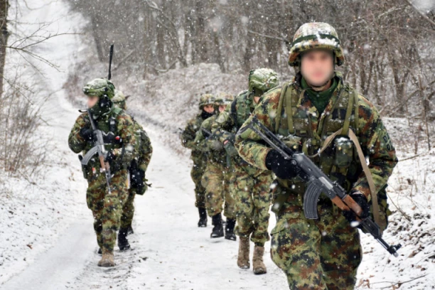 ORIJENTACIONO-KONDICIONI MARŠ OD 72KM: Završena selektivna obuka za prijem u specijalne jedinice (FOTO)