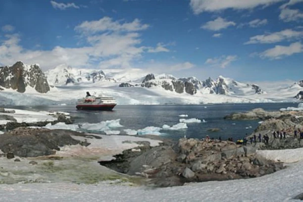 KAKO BISTE SE VI SNAŠLI?! Ovako izgleda život na -76 stepeni: Upoznajte Amerikanca koji godišnje zaradi i do 75.000 EVRA - Evo čime se bavi! (FOTO,VIDEO)