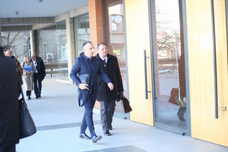 Suđenje porodici Kecmanović