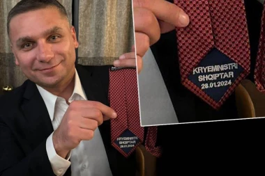 SKANDAL! Srpska firma pravi kravatu za bivšeg pripadnika UČK - Džaferi se pohvalio posebnim vezom! (FOTO)