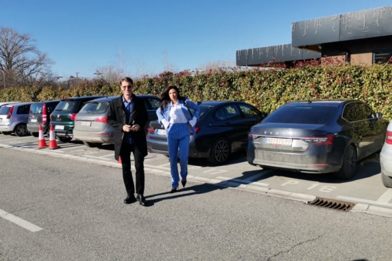 BMW u kom je Ivana Španović stigla na ceremoniju