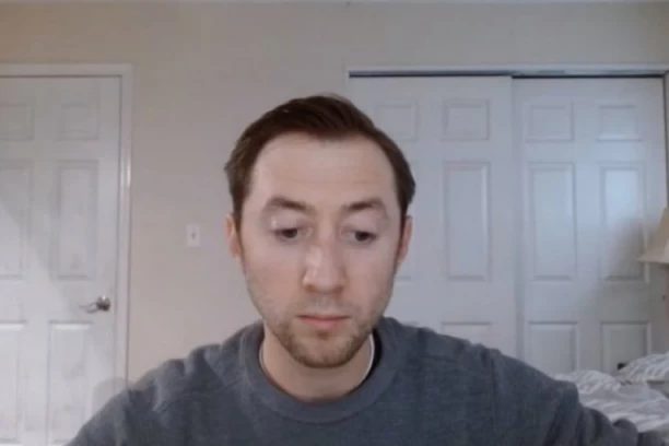 HOROR! Odsekao ocu glavu i mlatio njom na snimku na Jutjubu: "Tata je izdao svoju zemlju i sad je u paklu! Nudim nagradu od MILION dolara!"